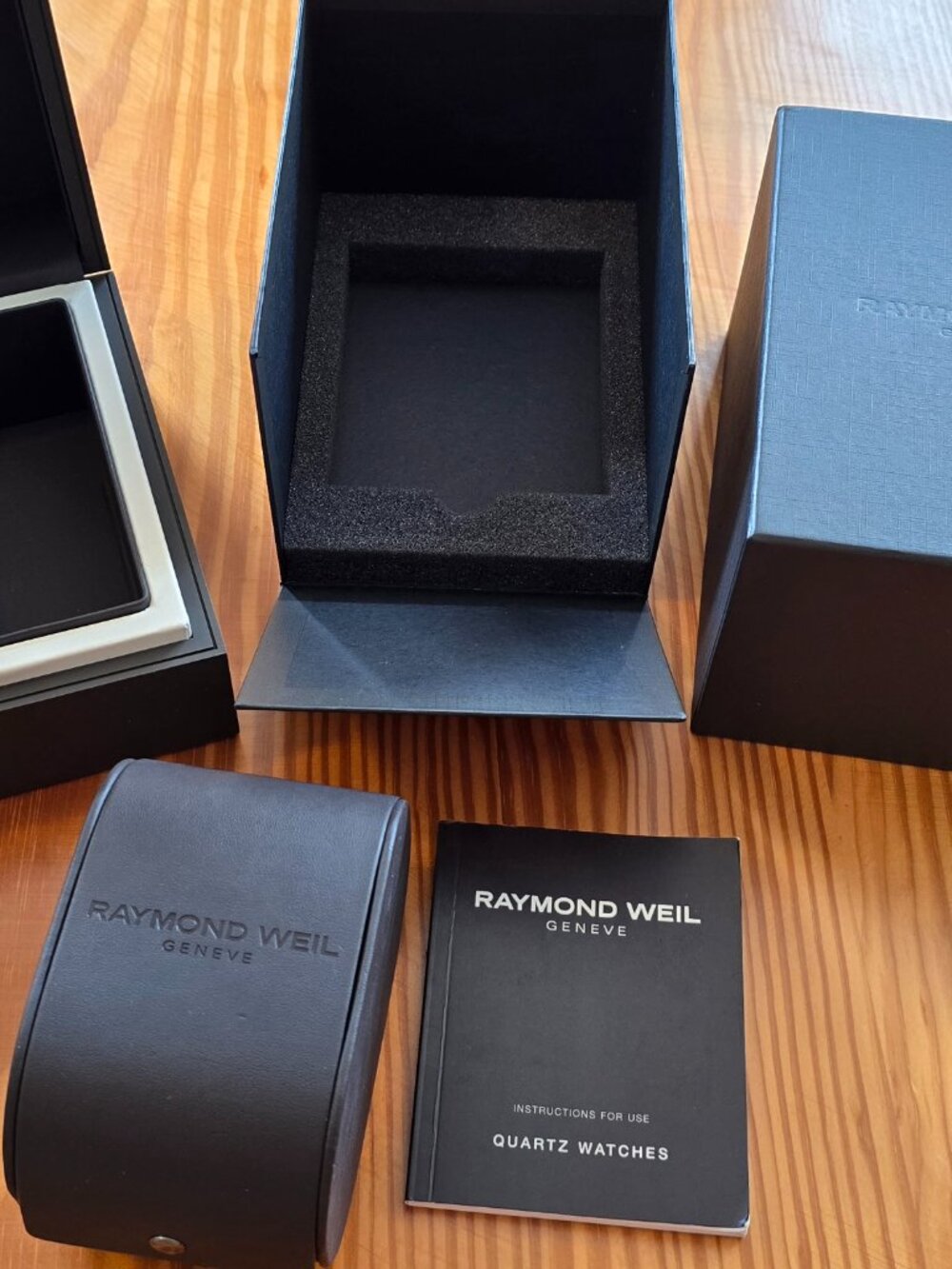 Raymond Weil Women's Watch, $1050 MSRP, Swiss, Silver, 28mm, Tango 5391-ST-00659 - Picture 7 of 10